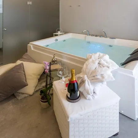 לינה וארוחת בוקר Palazzo Bruca 3*