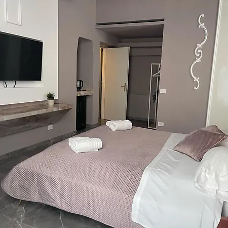 Palazzo Bruca 3*