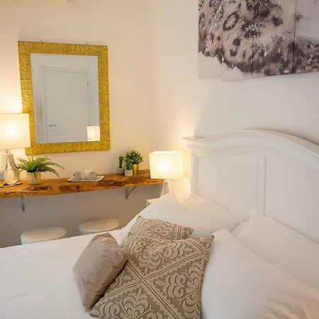 Palazzo Bruca Bed & Breakfast 4*