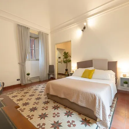 Palazzo Bruca 住宿加早餐酒店 4*