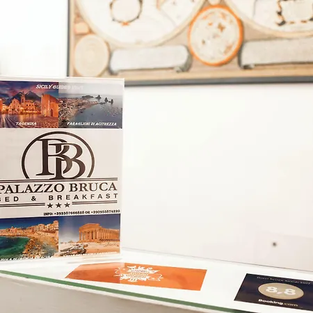 Palazzo Bruca 住宿加早餐酒店 4*