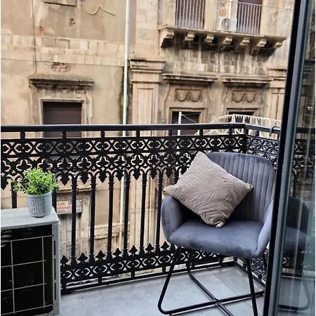 Palazzo Bruca Alojamento de Acomodação e Pequeno-almoço Catânia