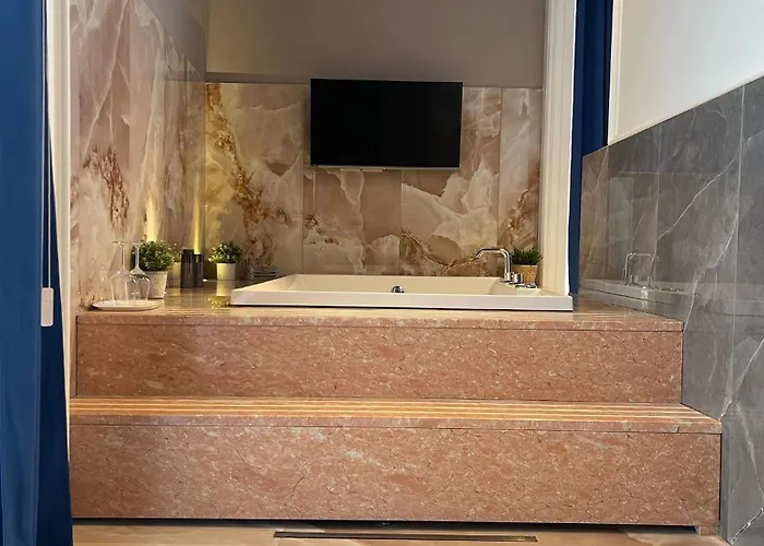 Palazzo Bruca Bed and Breakfast