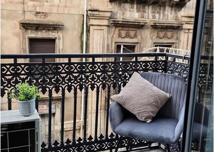 Palazzo Bruca Bed and Breakfast Κατάνια